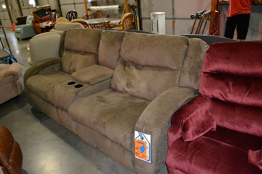 %_tempFileNamecolder-furniture-auction039%